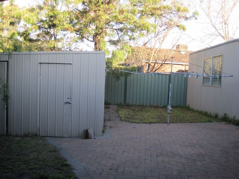 44 Katrina Drive, Gladstone Park VIC 3043