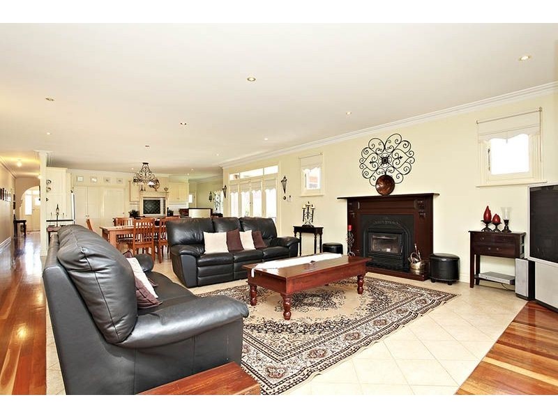 22 Arkley Drive, Greenvale VIC 3059