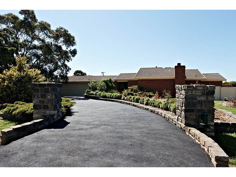 1 Buchanan Place, Greenvale VIC 3059