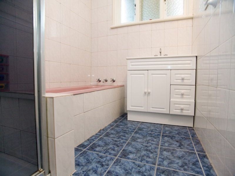 17 David Avenue, Keilor East VIC 3033