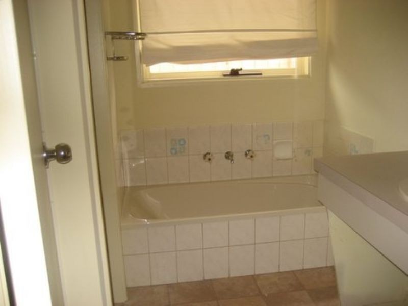 93 Silvereye Crescent, Werribee VIC 3030