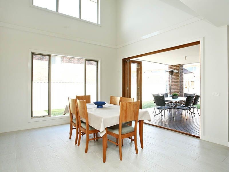 13 Kings Collage Court, Attwood VIC 3049