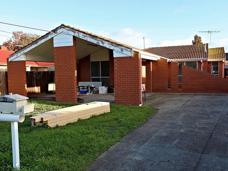 33 Arnside Crescent, Westmeadows VIC 3049