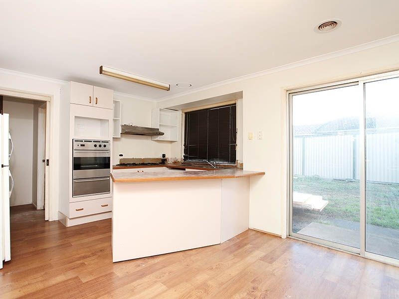 33 Arnside Crescent, Westmeadows VIC 3049