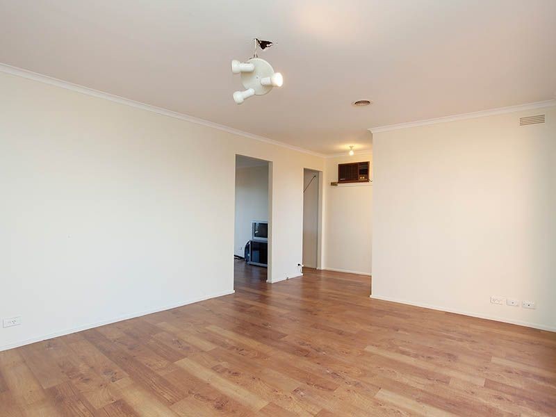 33 Arnside Crescent, Westmeadows VIC 3049