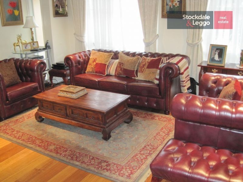 19 Wolverton Drive, Gladstone Park VIC 3043