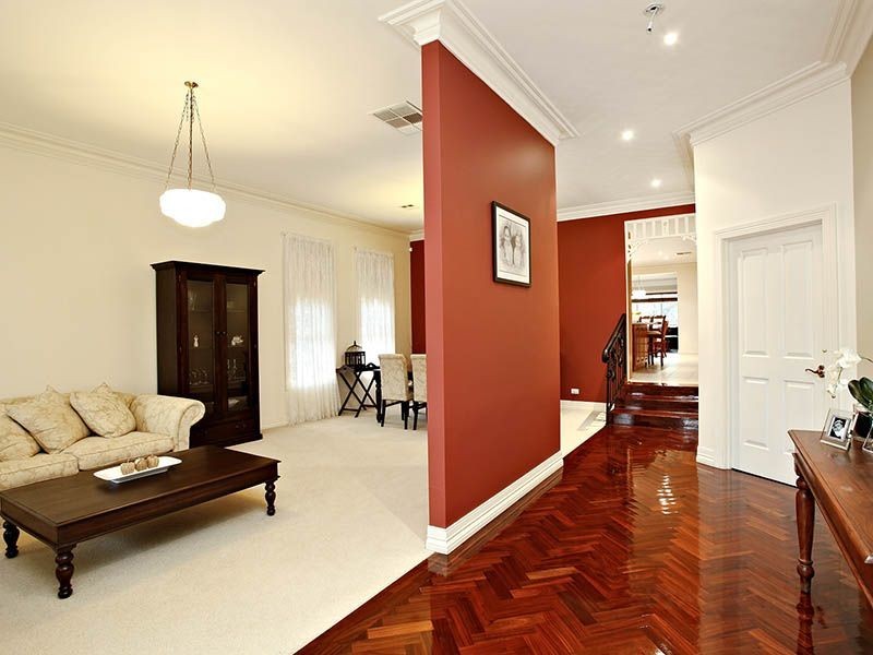 11 Lamplight Way, Attwood VIC 3049