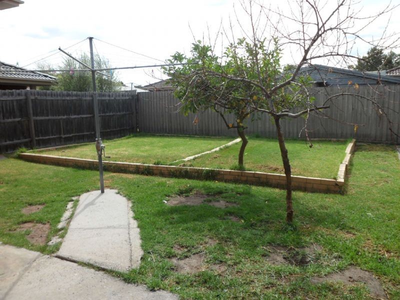 97 Carrick Drive, Gladstone Park VIC 3043