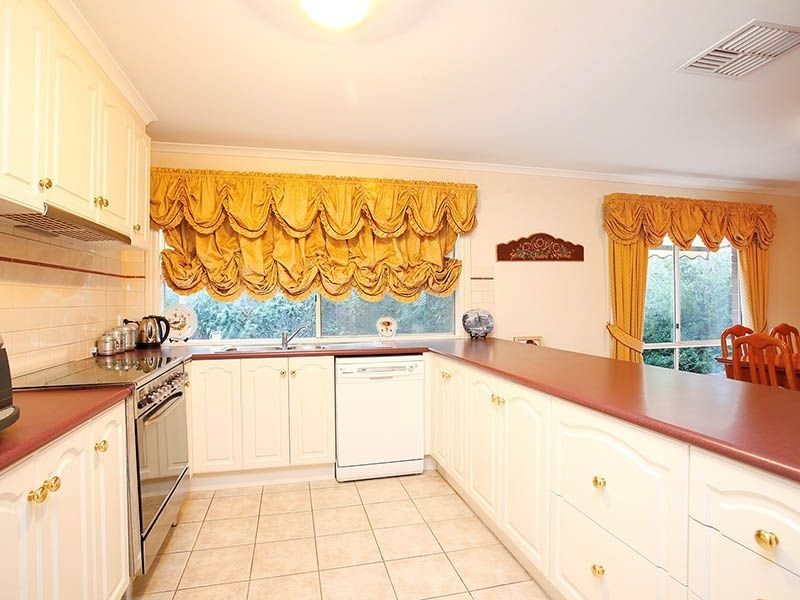 112 Kenny Street, Attwood VIC 3049