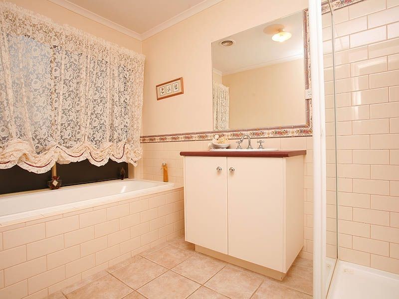 112 Kenny Street, Attwood VIC 3049