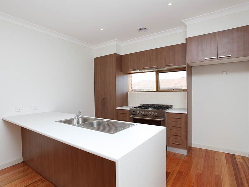 4/1-5 Heversham Grove, Greenvale VIC 3059