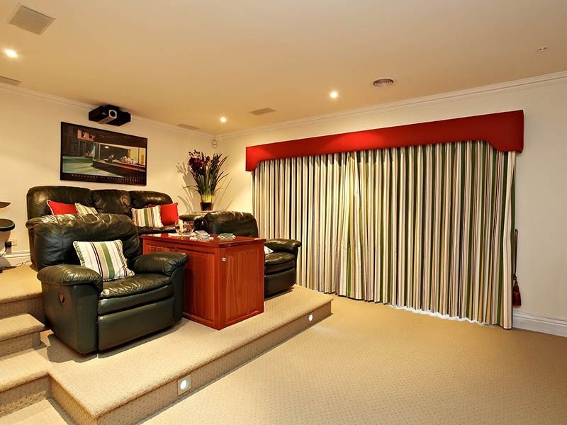 35 Heversham Grove, Greenvale VIC 3059