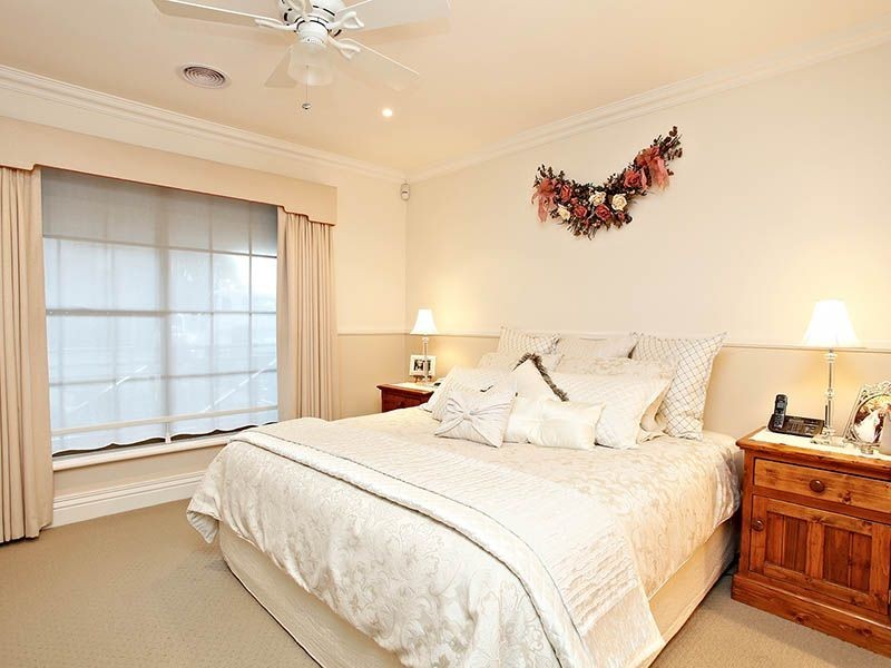 35 Heversham Grove, Greenvale VIC 3059