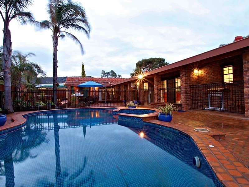 35 Heversham Grove, Greenvale VIC 3059