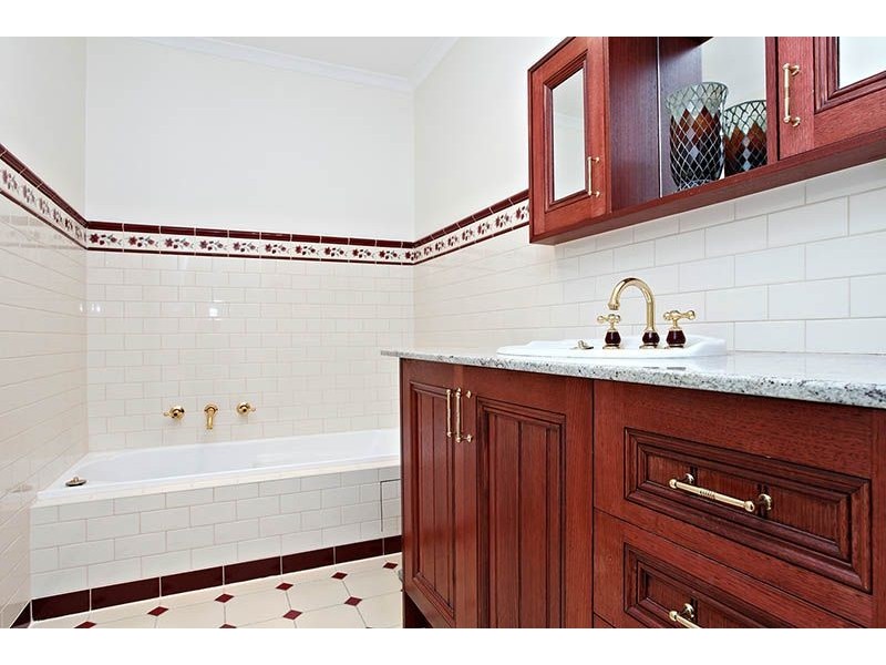 25 Tadstan Drive, Tullamarine VIC 3043