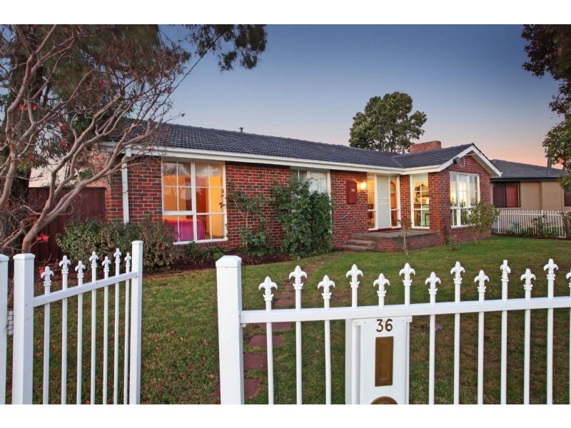 36 Aylesbury Crescent, Gladstone Park VIC 3043