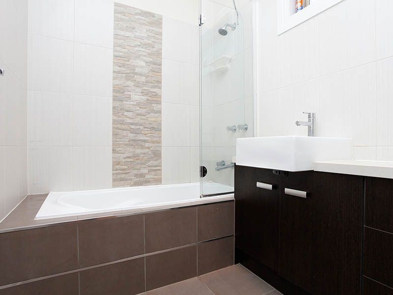 2/18 Broadmeadows Road, Tullamarine VIC 3043