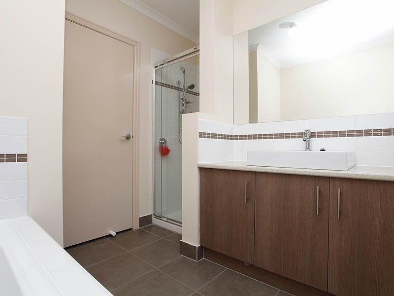 17 Castlehill Avenue, Greenvale VIC 3059