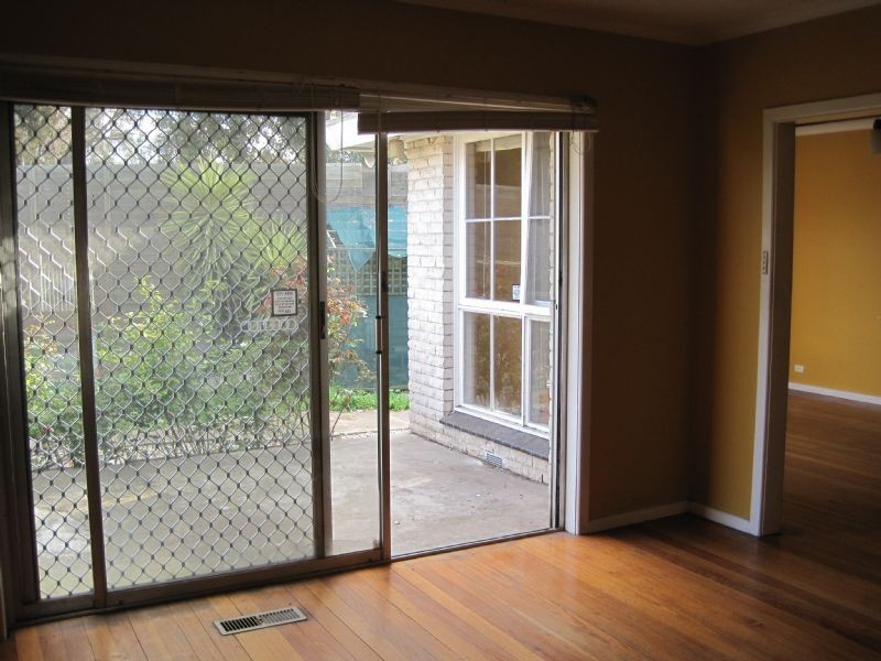 5 Fleetwood Court, Gladstone Park VIC 3043