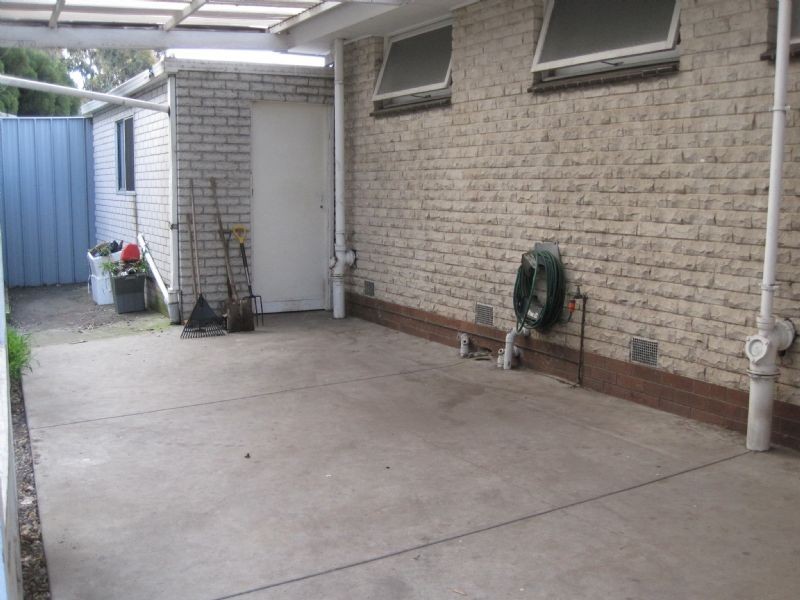 5 Fleetwood Court, Gladstone Park VIC 3043