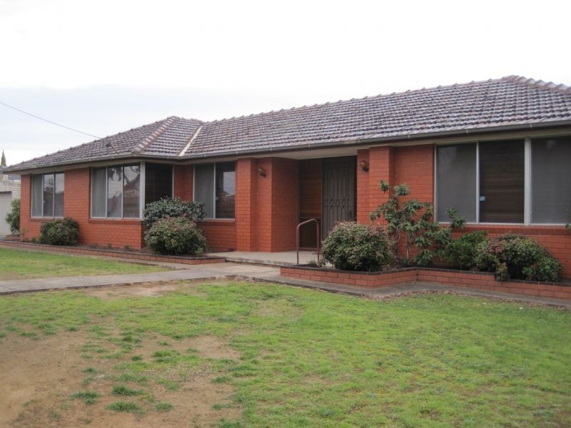 322 Carrick Drive, Gladstone Park VIC 3043