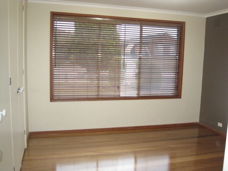 322 Carrick Drive, Gladstone Park VIC 3043
