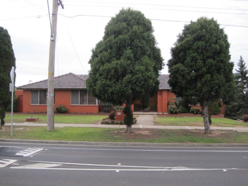 322 Carrick Drive, Gladstone Park VIC 3043