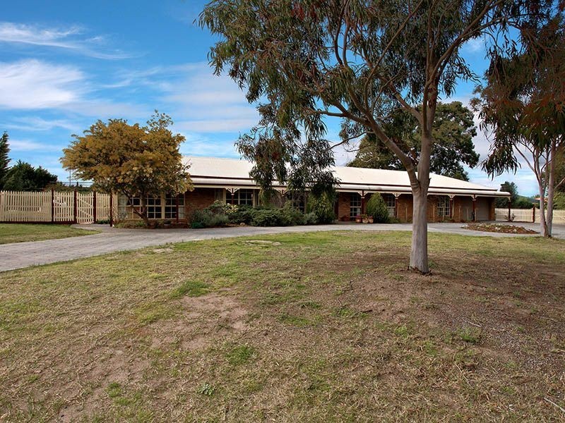 5 Dundee Court, Greenvale VIC 3059