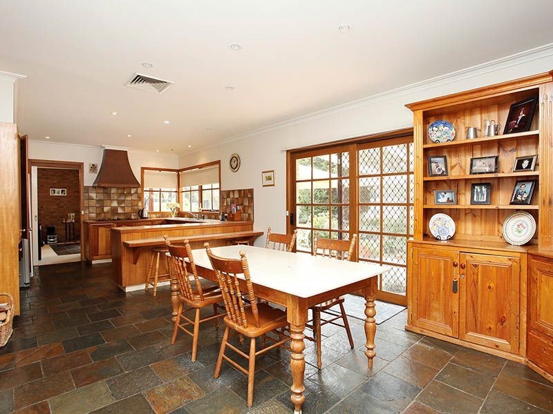 5 Dundee Court, Greenvale VIC 3059