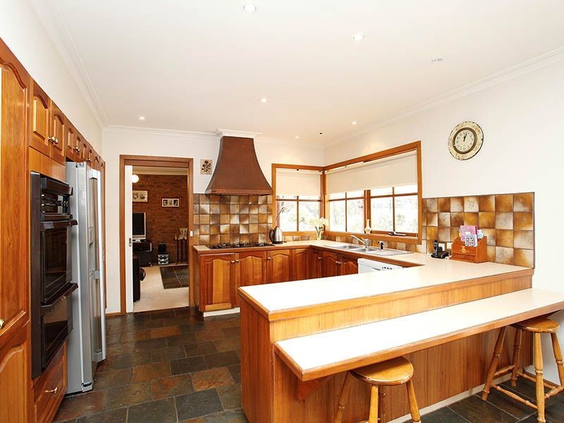 5 Dundee Court, Greenvale VIC 3059