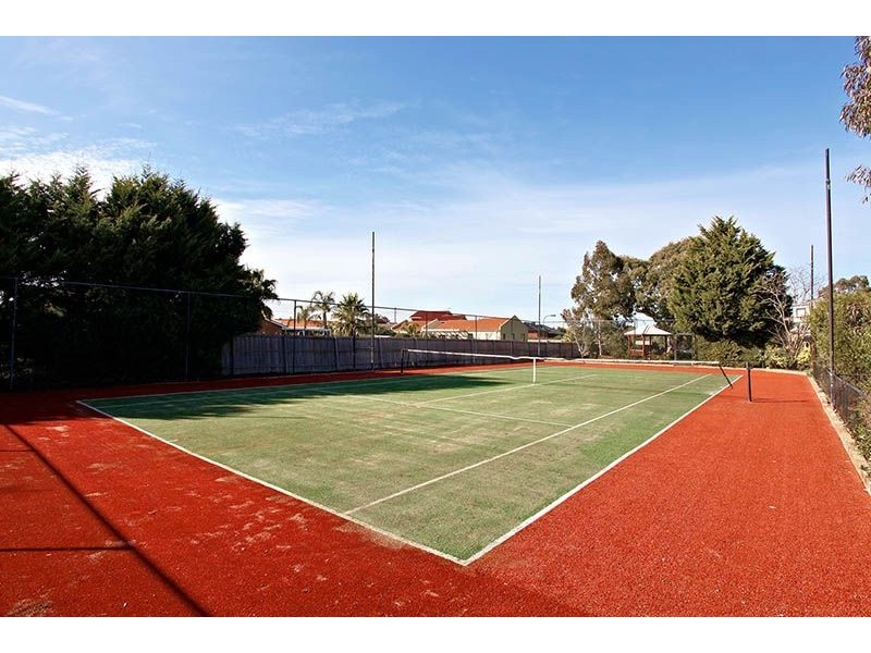 5 Dundee Court, Greenvale VIC 3059