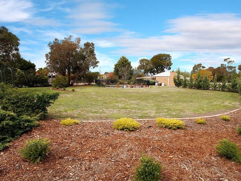 5 Dundee Court, Greenvale VIC 3059