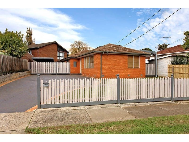 28 Fairbank Avenue, Gladstone Park VIC 3043