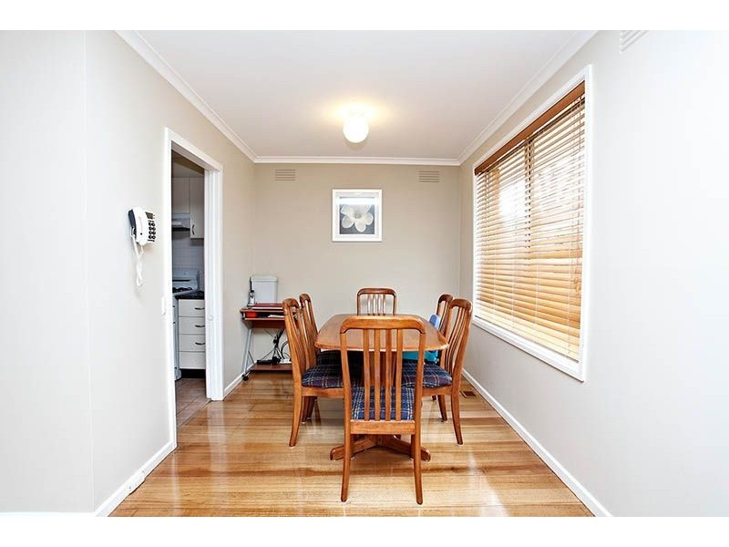 28 Fairbank Avenue, Gladstone Park VIC 3043