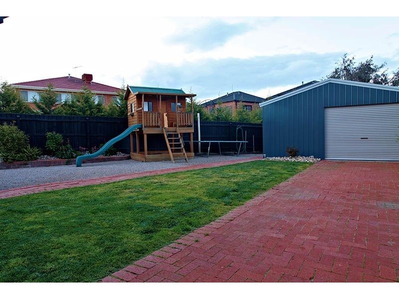 32 Nicholson Court, Greenvale VIC 3059