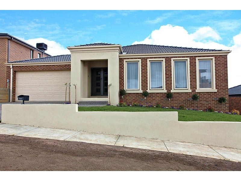 8 Collyer Court, Attwood VIC 3049
