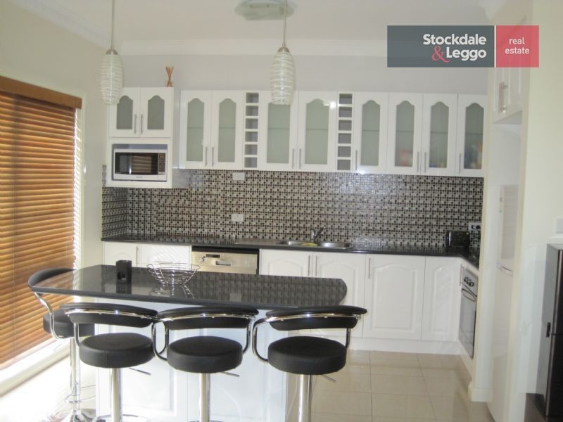 2/60 Toora Drive, Westmeadows VIC 3049