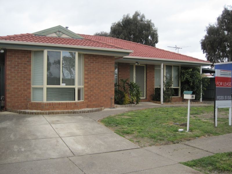 12 Caulfield Crescent, Roxburgh Park VIC 3064