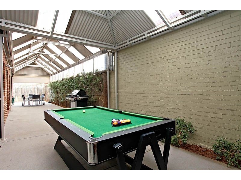 8 Lauder Court, Gowanbrae VIC 3043