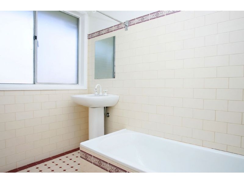 11 Cosdown Close, Gladstone Park VIC 3043