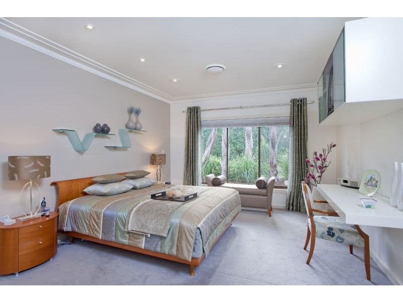 8 Airdrie Mews, Greenvale VIC 3059