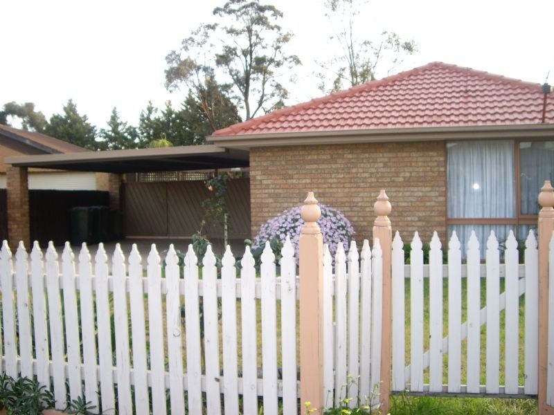 50 The Circuit, Gladstone Park VIC 3043
