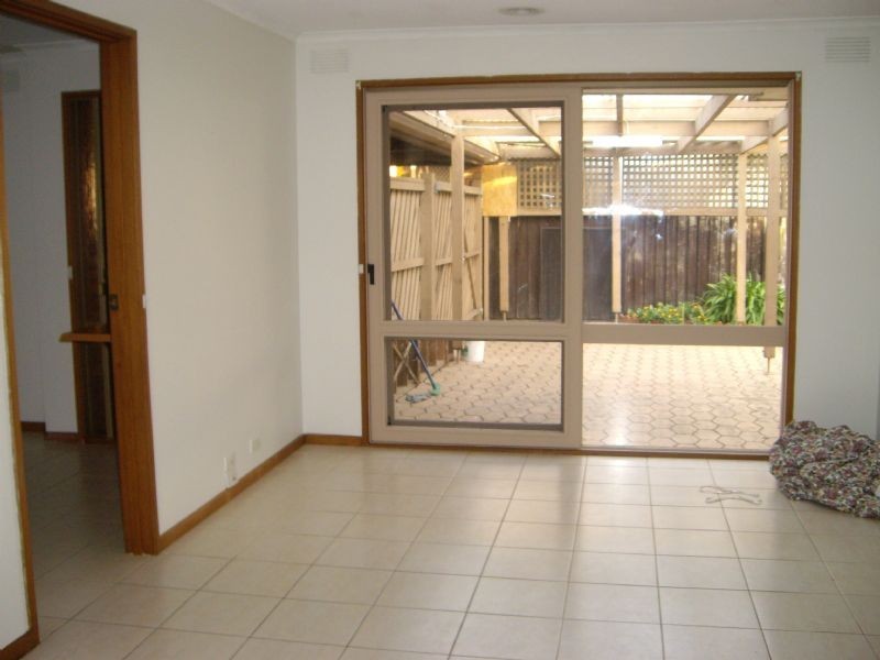 50 The Circuit, Gladstone Park VIC 3043