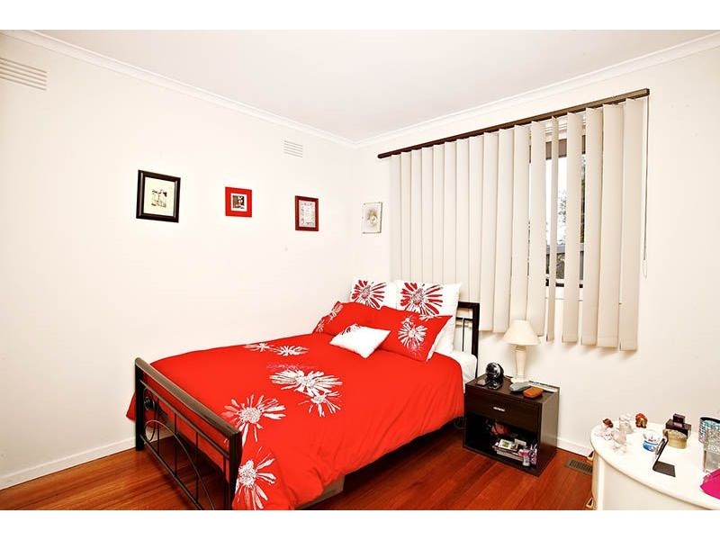 20 Burnleigh Drive, Gladstone Park VIC 3043