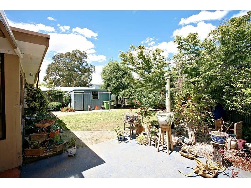 20 Burnleigh Drive, Gladstone Park VIC 3043