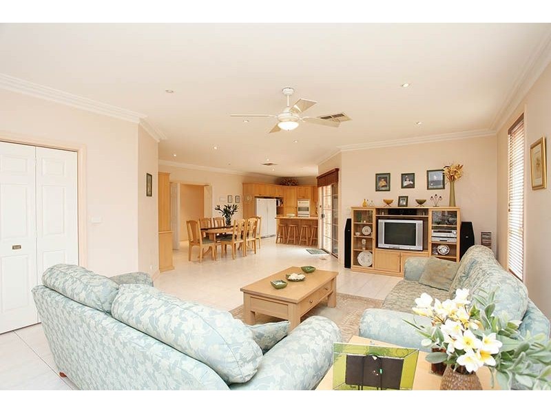 14 Palazzo Court, Greenvale VIC 3059