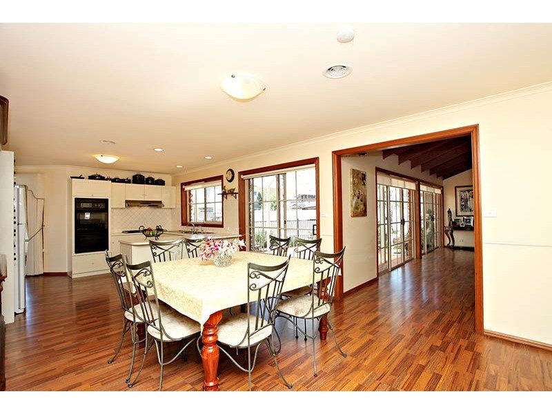 16 Glasson Court, Greenvale VIC 3059