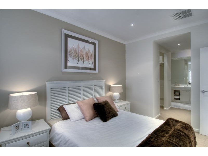 21 Hedges Street, Craigieburn VIC 3064