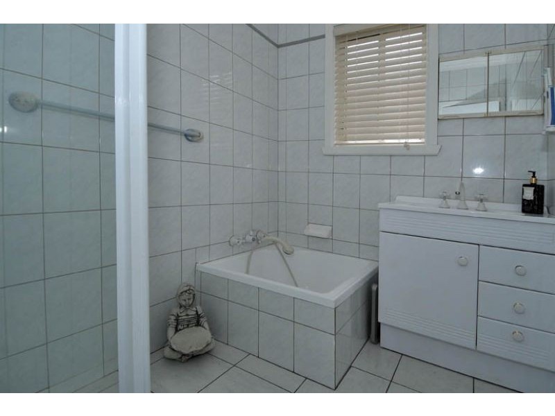 14 Dalkeith Avenue, Tullamarine VIC 3043