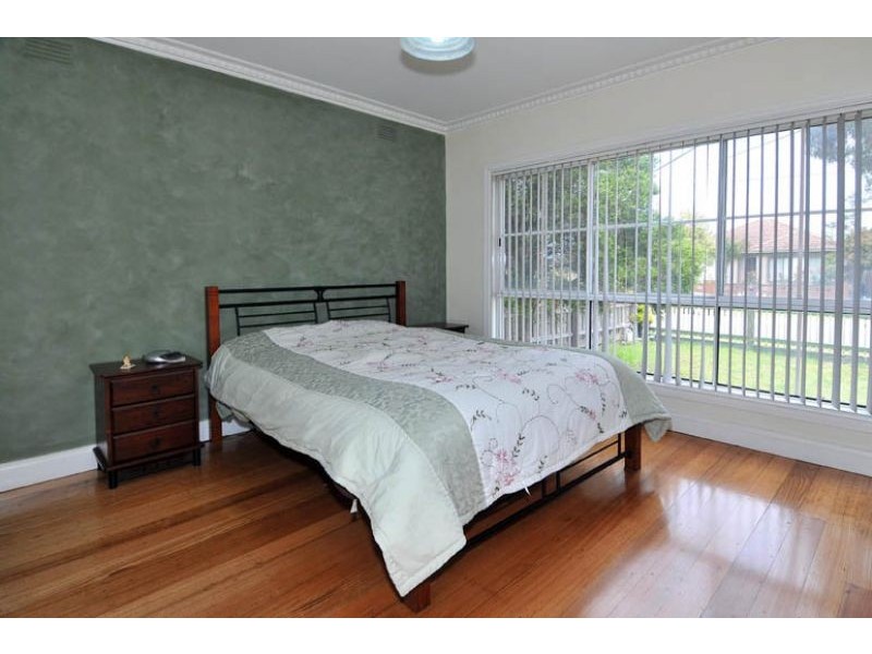 14 Dalkeith Avenue, Tullamarine VIC 3043